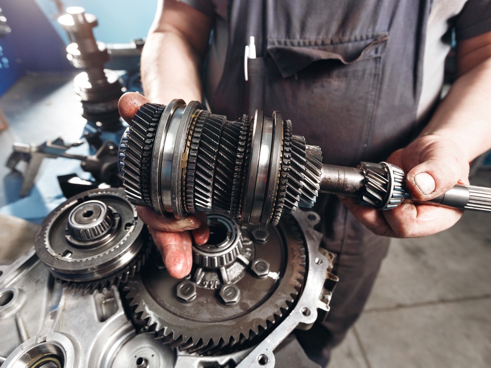 How Do You Know If Your Car Has Transmission Problems? Spot Signs Early!